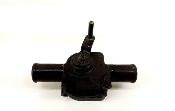 Engine mount vacuum valve