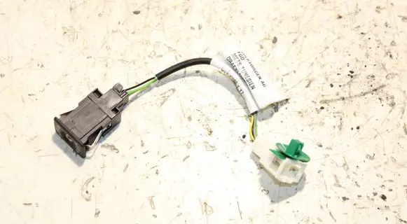 Volkswagen PASSAT B6 AUX in-socket connector 3C0971154