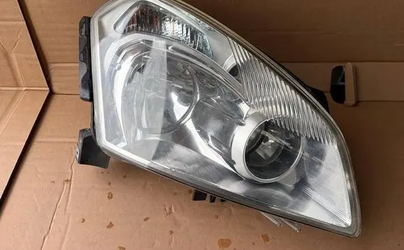 Nissan Qashqai Headlight/headlamp