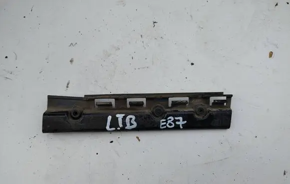 BMW 1 E81 E87 Bumper support mounting bracket corner 