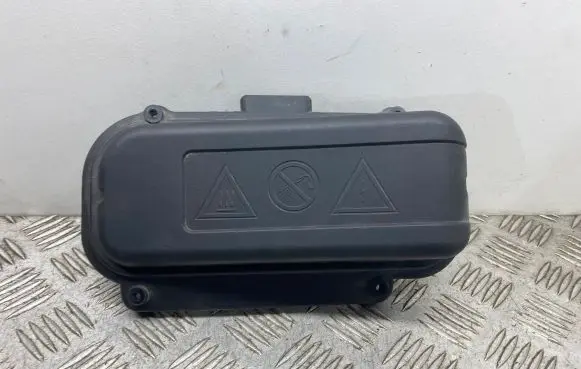 BMW 5 F10 F11 Fuse box cover 7555189 12907555189