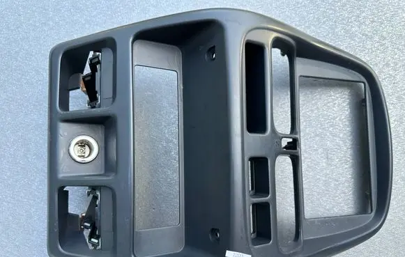 Nissan King Cab, Navara Center console 68260VJ200 68261VJ200