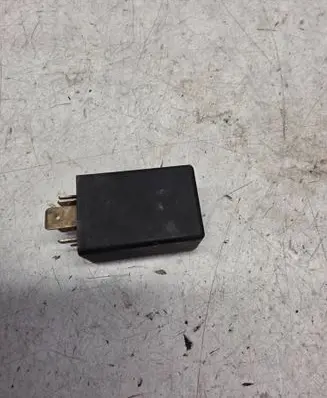 Audi 80 90 B3 Glow plug pre-heat relay 171911261C