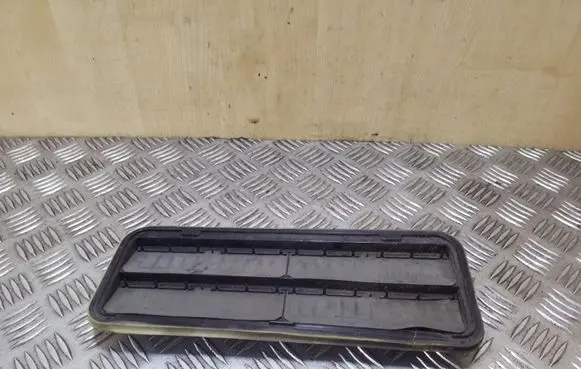 Ford Galaxy Quarter panel pressure vent 