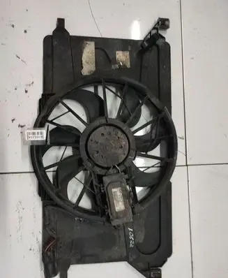 Ford Focus C-MAX Radiator cooling fan shroud 113732814B
