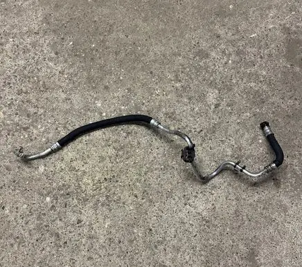 BMW 5 GT F07 Oil cooling pipe 7589528