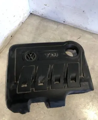Volkswagen PASSAT CC Engine cover (trim) 03L103925R