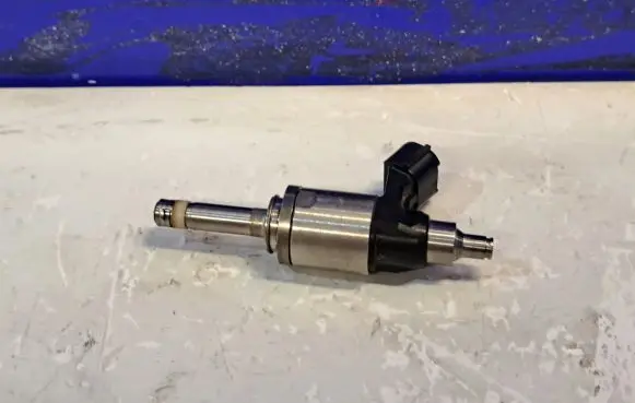 Lexus RX 450H Fuel injector 2325031120