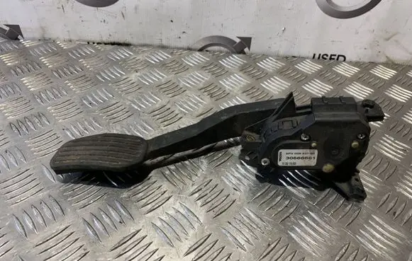 Volvo S60 Accelerator throttle pedal 30666661
