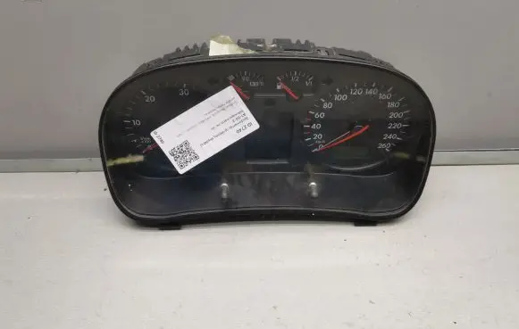 Volkswagen Golf IV Speedometer (instrument cluster) 1J0920822C