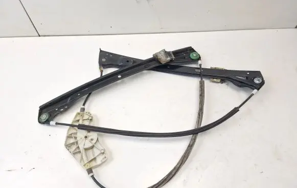 Volkswagen Golf V Front door electric window regulator BT0020