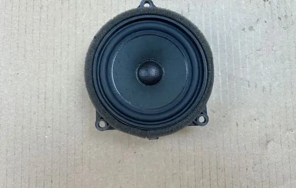 BMW 2 F46 Front door speaker 9274700