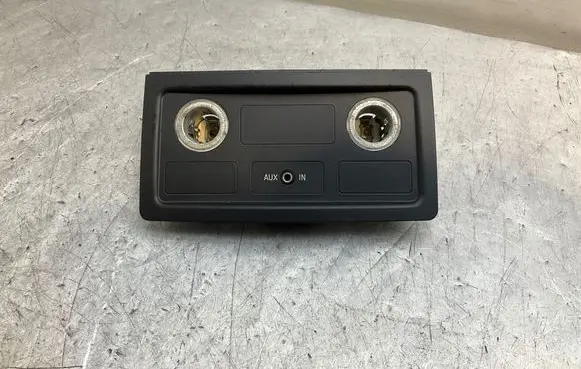 BMW 5 E60 E61 Cigarette lighter trim rear 9117364 319950000 7034100