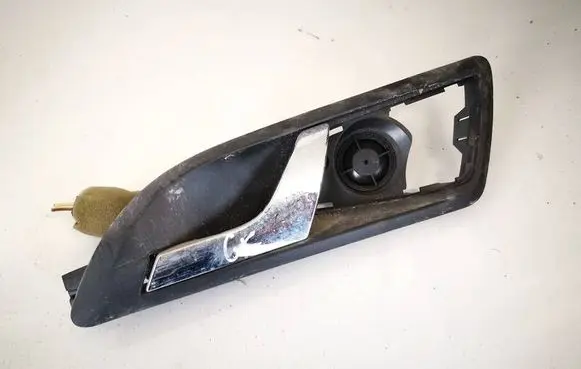 Rear door interior handle