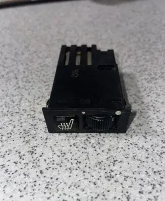 BMW 5 E39 Seat heating switch 61318352259 03055000 459500