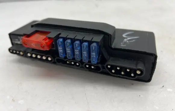 Mercedes-Benz SLK R170 Fuse module A1705450205