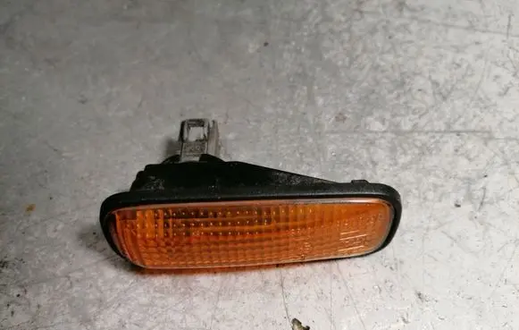 Honda HR-V Front fender indicator light 6R01391