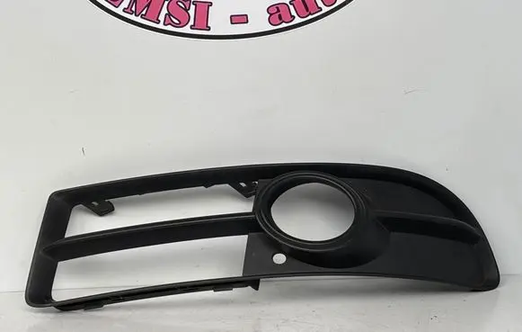 Audi A4 S4 B7 8E 8H Front fog light trim/grill 8E0807681F
