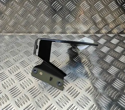 Volkswagen Multivan T6 Fender mounting bracket 7T0821152