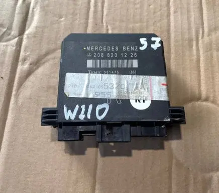Mercedes-Benz E W210 Door control unit/module 2088201226 351475 862095370