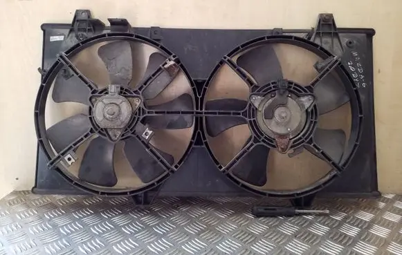 Mazda 6 Radiator cooling fan shroud