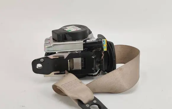 Mercedes-Benz C W205 Front seatbelt 622765800 0589P10021 95R0000
