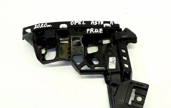 Opel Astra K Front bumper mounting bracket 39020433 39020437