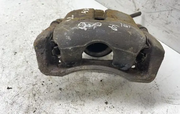 Suzuki SX4 Front brake caliper