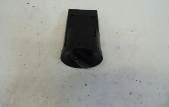 Volkswagen Golf IV Light switch 1C0941531