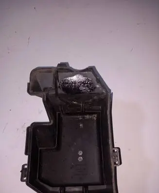 Volvo V70 Fuse box cover 9452548