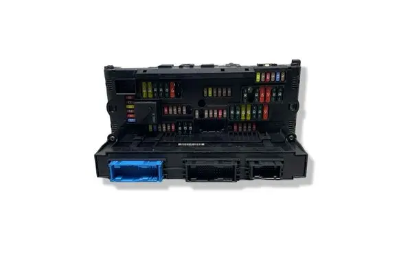 BMW 5 F10 F11 Comfort/convenience module 10681810 106818 9252815