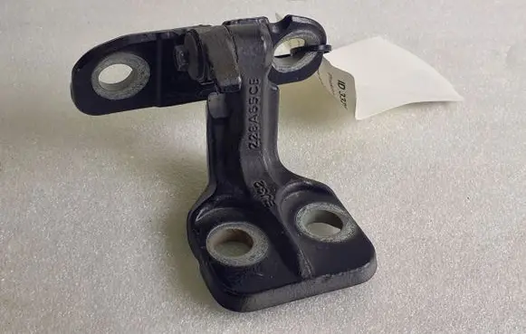 Jaguar E-Pace Front door lower hinge 228A65CB BJ32