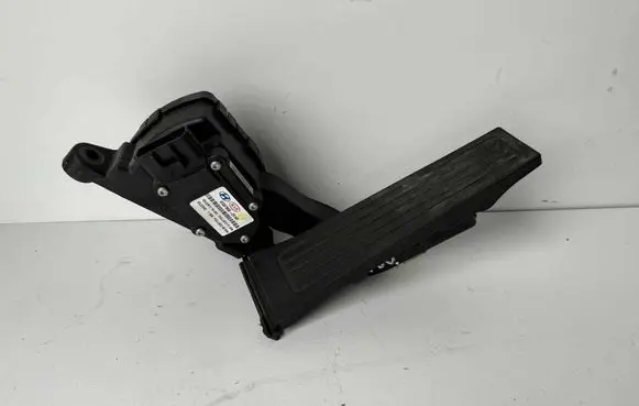 KIA Sportage Accelerator throttle pedal IFG0795B2S100