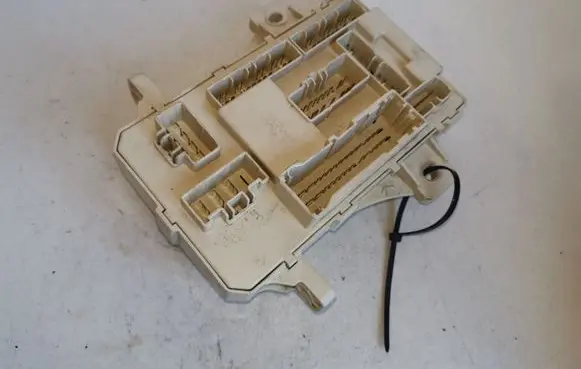 KIA Ceed Fuse module 919501H510