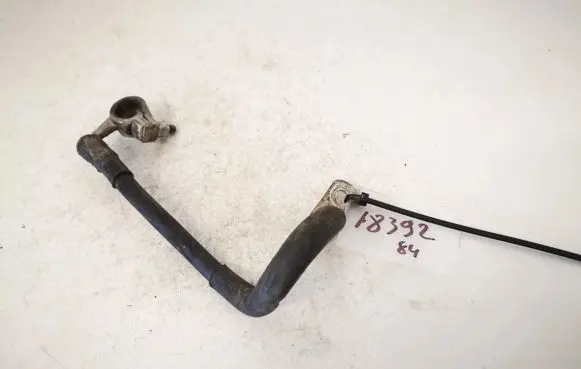 Volkswagen PASSAT B6 Positive cable (battery)