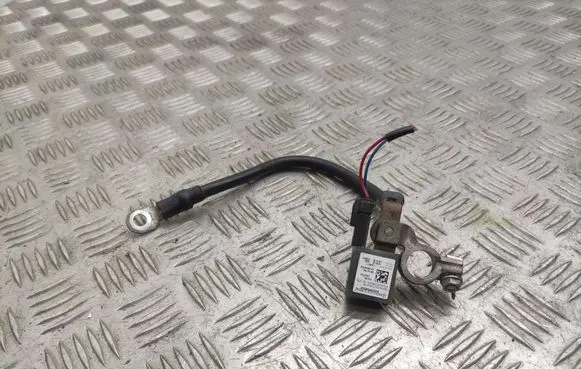 Mercedes-Benz E W212 Battery relay fuse A0009050054