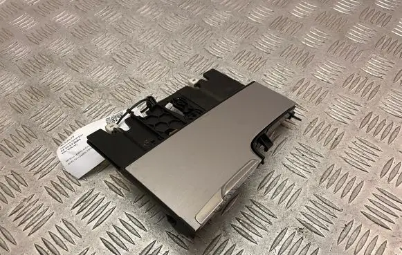 Volvo XC90 Ashtray (front) 31389185