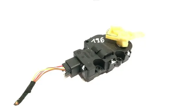 Audi RS4 Air flap motor/actuator EFB430 K9749006 412650750