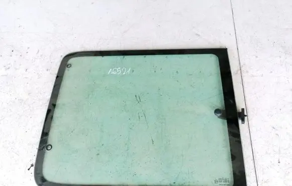 Peugeot Partner Rear side window