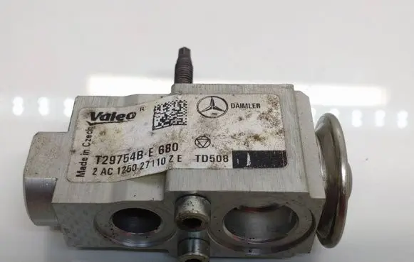 Air conditioning (A/C) expansion valve