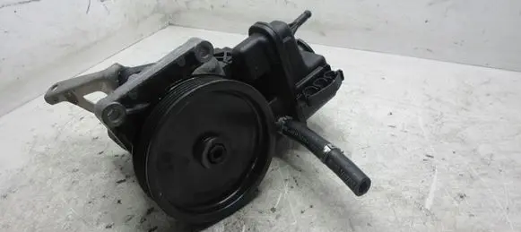 Mercedes-Benz C W204 Power steering pump 0064662601