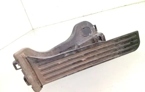 Volkswagen PASSAT B7 Accelerator throttle pedal 1K1721503AB