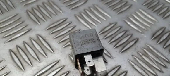 Audi A4 S4 B5 8D Other relay 8d0951253 v23134-j52-x300
