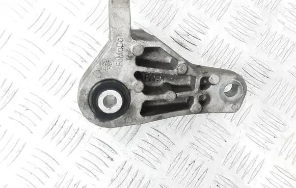 Volvo V50 Gearbox mounting bracket 9G916P093AA