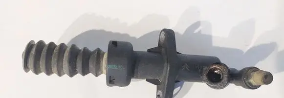 Citroen C5 Clutch master cylinder 9681495580
