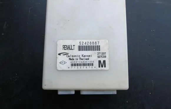Renault Laguna III Climate control unit A05010A8401005 52428887 71337672