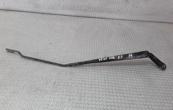 Peugeot 206 Front wiper blade arm