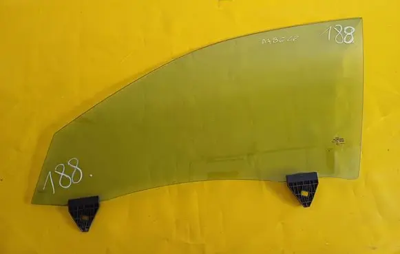 Audi A4 S4 B6 8E 8H Front door window glass four-door