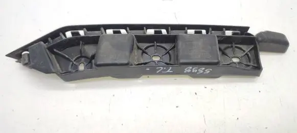 Skoda Kamiq Front bumper mounting bracket 658807393