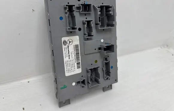 Mercedes-Benz C W205 SAM control unit A2229005914 A2229024813 A2229011103